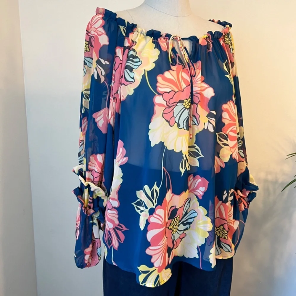 NWOT Eva Mendes Women's Flowy Floral Off the Shoulder Top with Ruffles Large - Picture 2 of 6